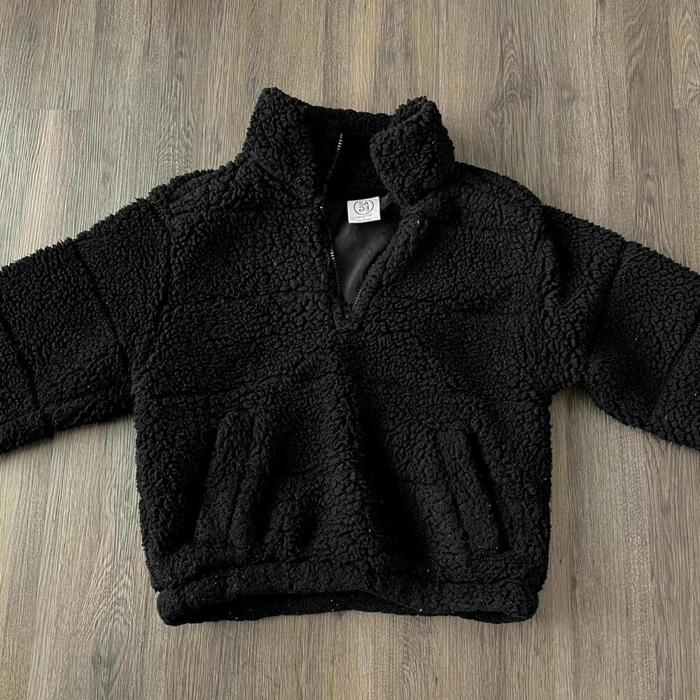 Black Sherpa quarter zip